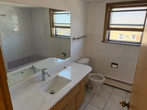 5556 North Central Avenue Chicago IL 60630