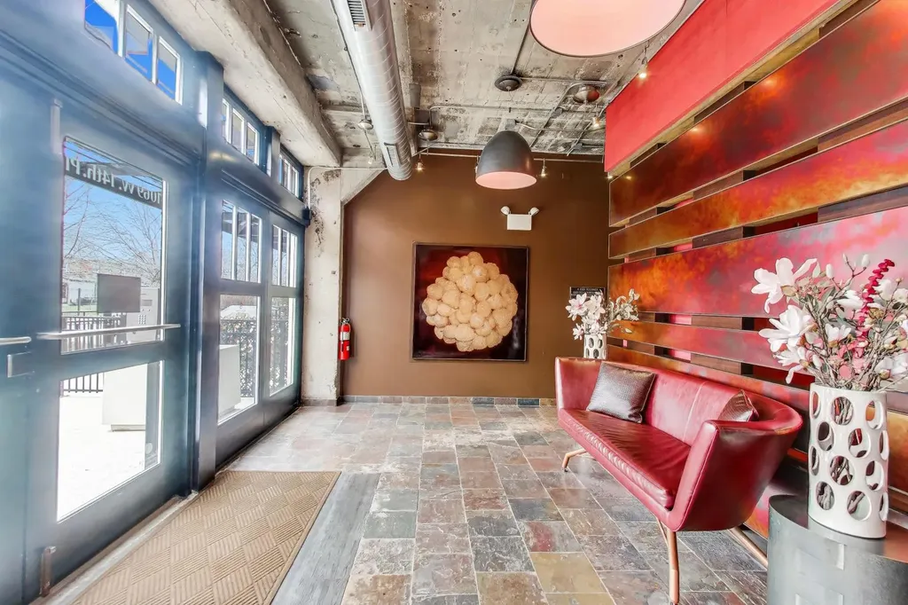 1069 West 14th Place Chicago IL 60608