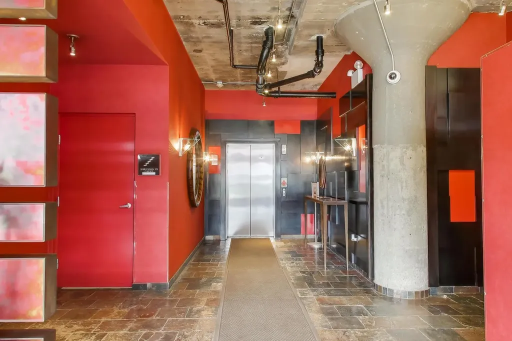 1069 West 14th Place Chicago IL 60608
