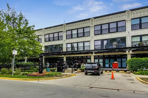 1069 West 14th Place Chicago IL 60608