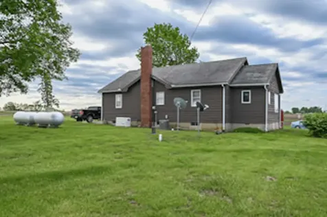 9021 East 2250 North Road Danville IL 61834