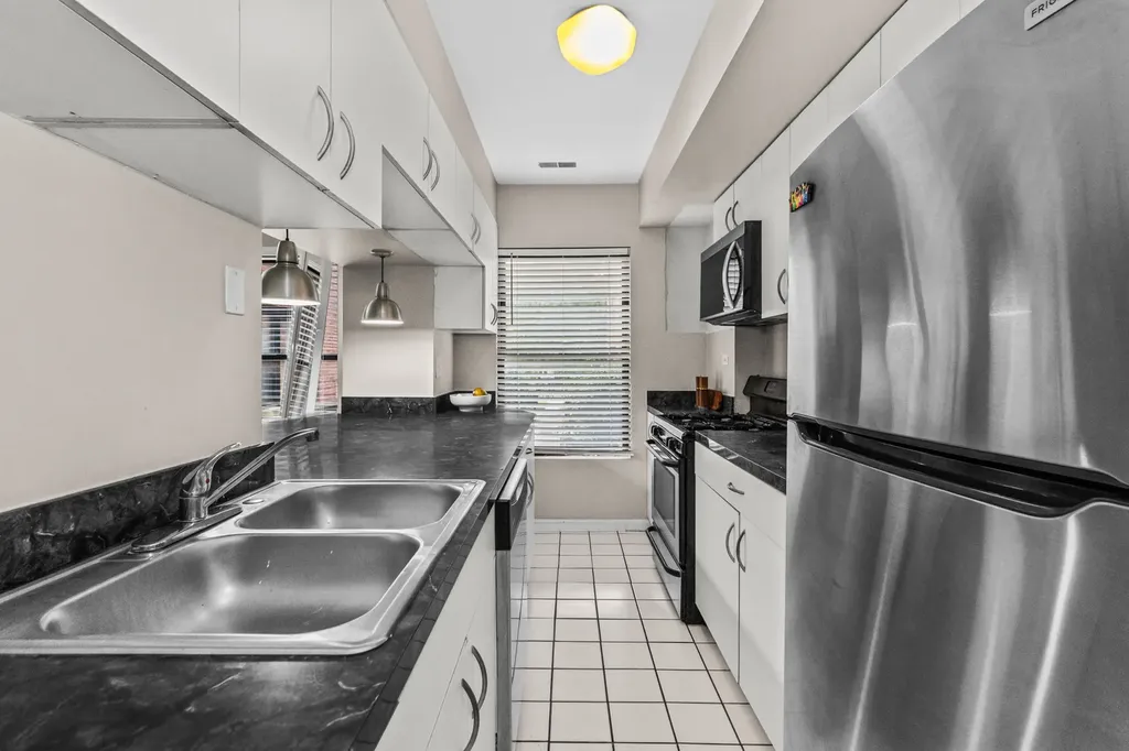 4527 South Drexel Boulevard Chicago IL 60653