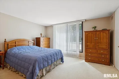 1800 7TH Street East Moline IL 61244