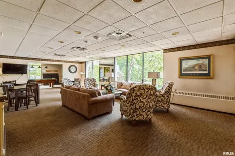 1800 7TH Street East Moline IL 61244