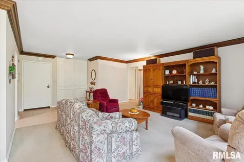 1800 7TH Street East Moline IL 61244