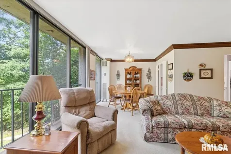 1800 7TH Street East Moline IL 61244