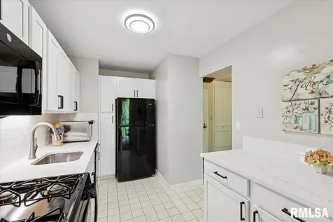 1800 7TH Street East Moline IL 61244