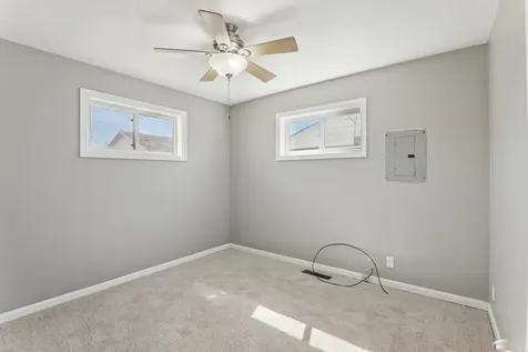 17303 Greenbay Avenue SE Lansing IL 60438