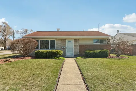 17303 Greenbay Avenue SE Lansing IL 60438
