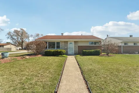 17303 Greenbay Avenue SE Lansing IL 60438