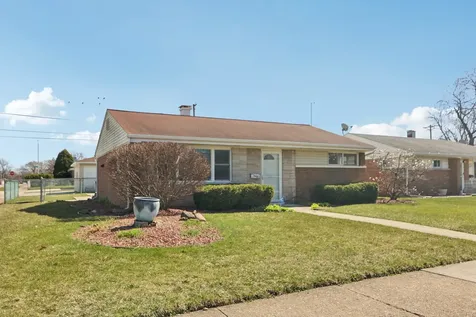 17303 Greenbay Avenue SE Lansing IL 60438