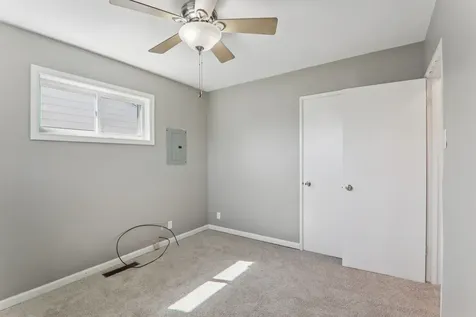 17303 Greenbay Avenue SE Lansing IL 60438