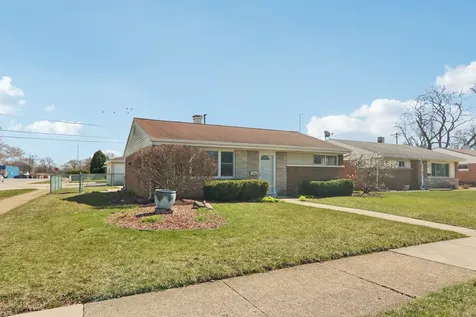 17303 Greenbay Avenue SE Lansing IL 60438