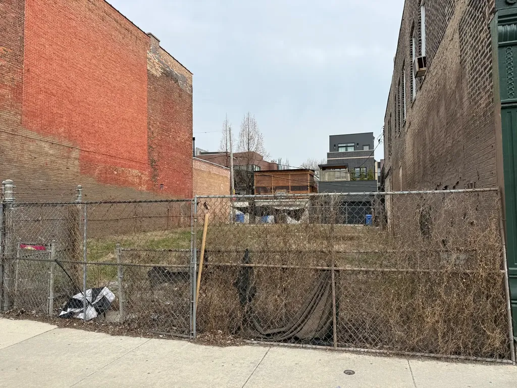 1812 West Grand Avenue Chicago IL 60622