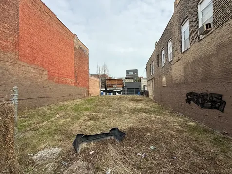 1812 West Grand Avenue Chicago IL 60622