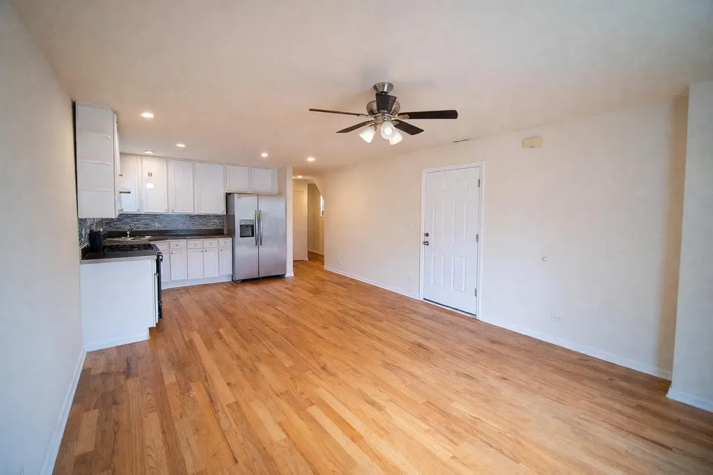 3704 West Lexington Street Chicago IL 60624