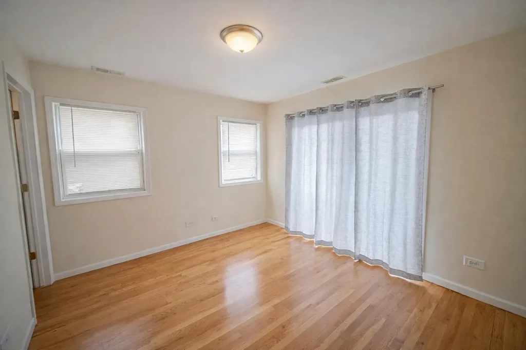 3704 West Lexington Street Chicago IL 60624