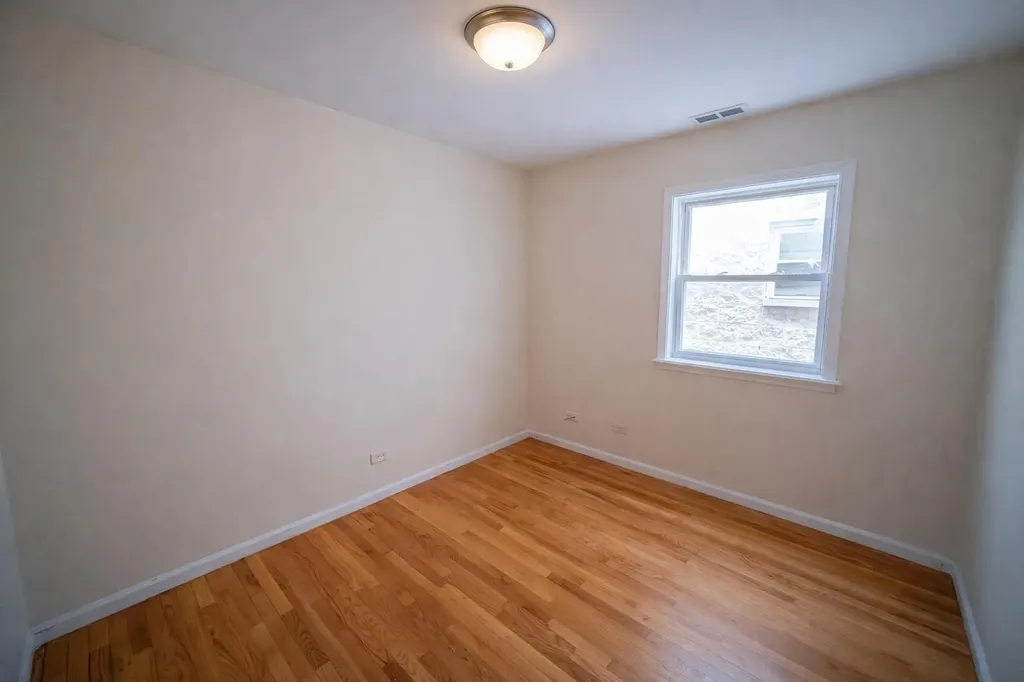 3704 West Lexington Street Chicago IL 60624