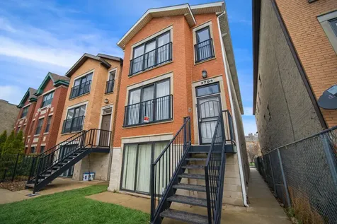 3704 West Lexington Street Chicago IL 60624