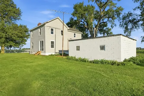 10120 North 1000 East Road Manteno IL 60950