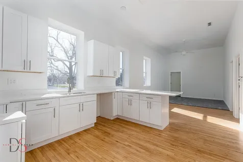 130 West Scott Street Seneca IL 61360