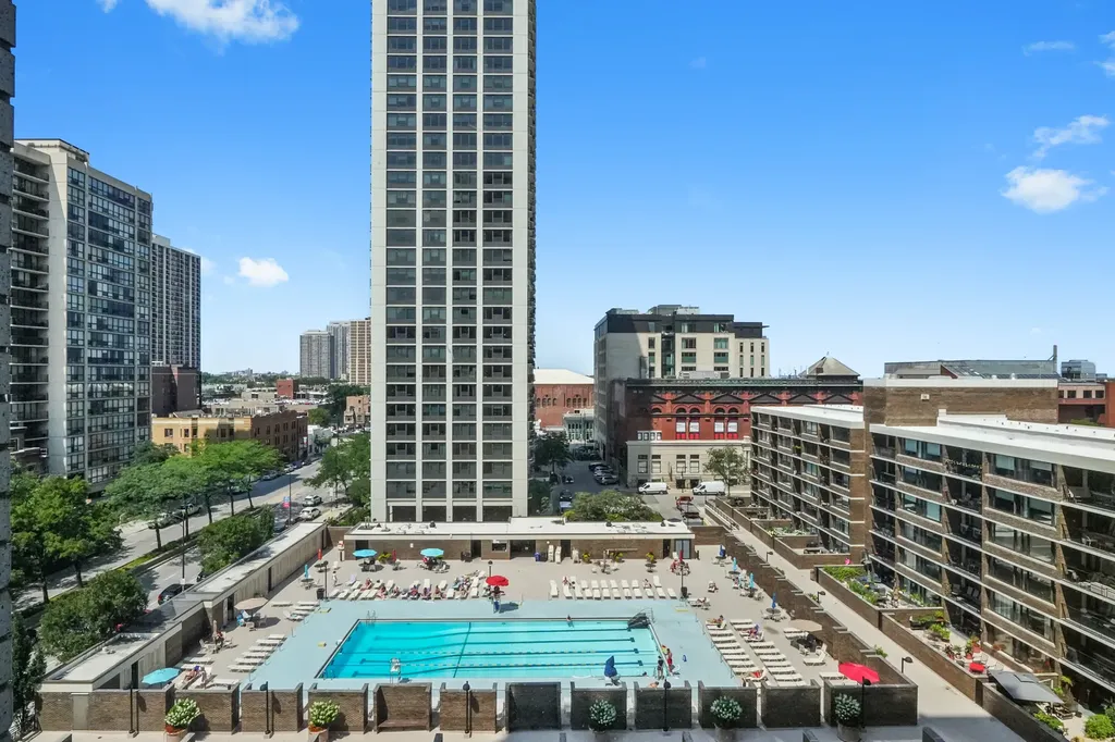 1560 North Sandburg Terrace Chicago IL 60610