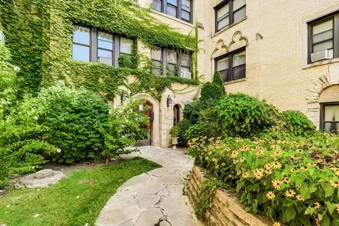 5655 North Spaulding Avenue Chicago IL 60659