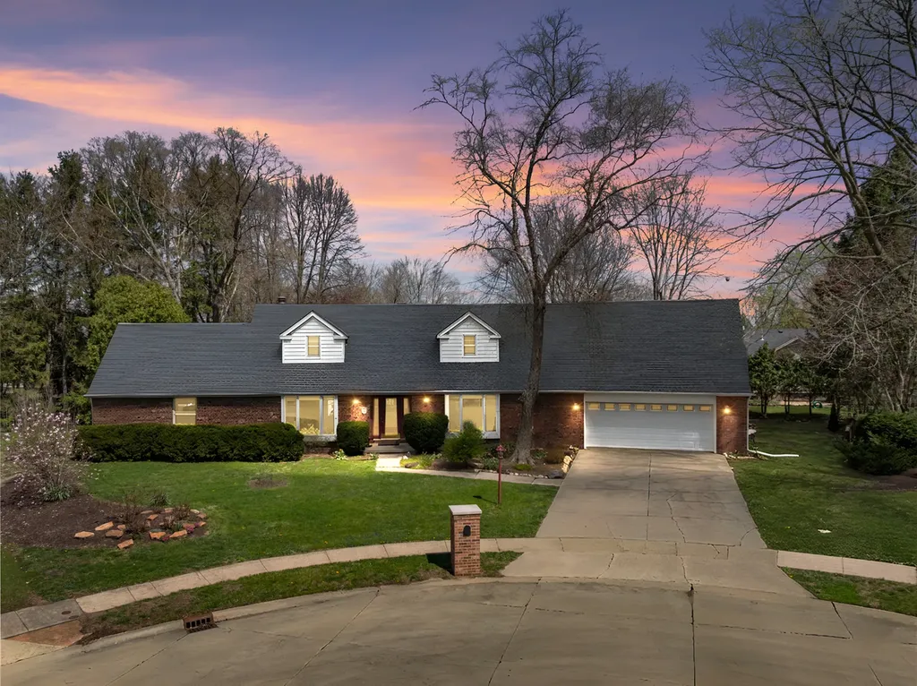 1908 Woodfield Road Champaign IL 61822