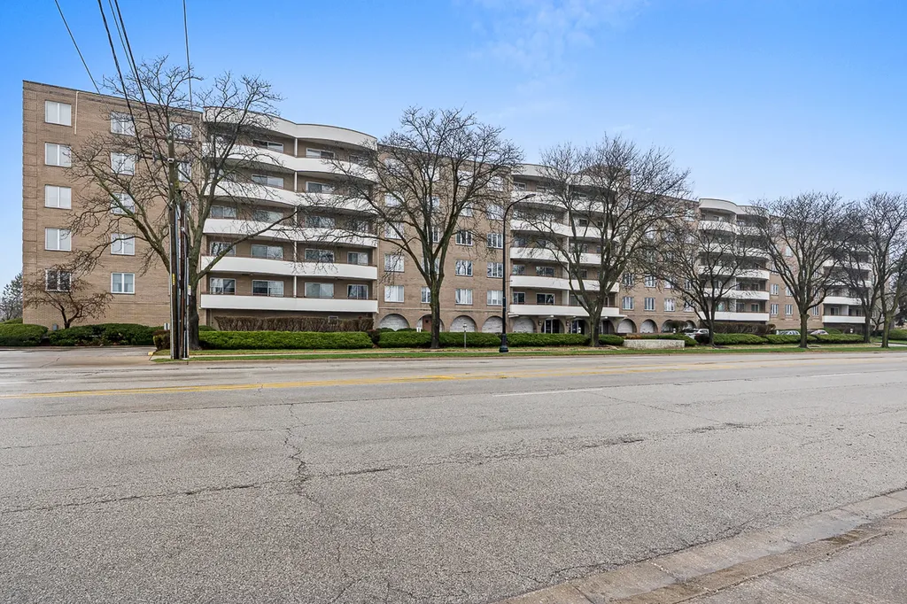 6400 North Cicero Avenue Lincolnwood IL 60712