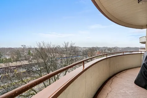 6400 North Cicero Avenue Lincolnwood IL 60712