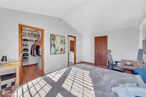 208 Westminster Court Schaumburg IL 60193