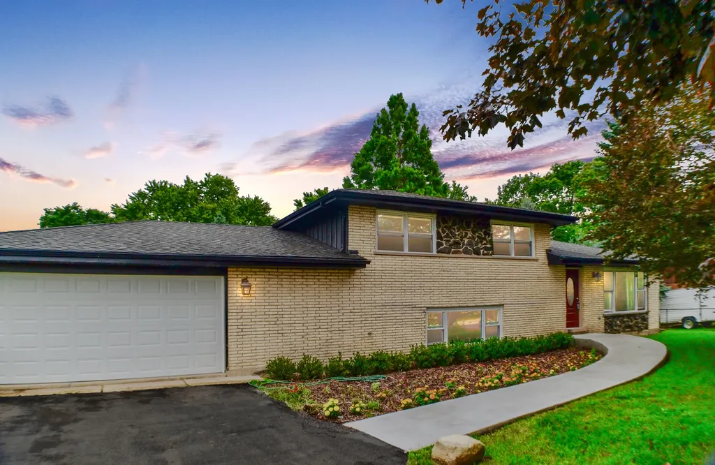 20W309 South Frontage Road Lemont IL 60439