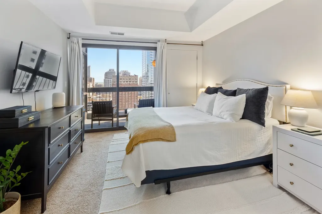 1212 North Wells Street Chicago IL 60610