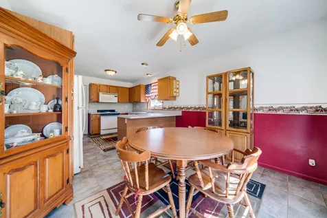 227 Meadow Drive Orangeville IL 61060