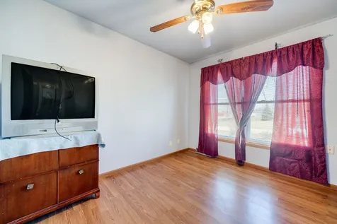 227 Meadow Drive Orangeville IL 61060
