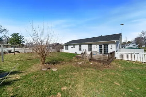 227 Meadow Drive Orangeville IL 61060