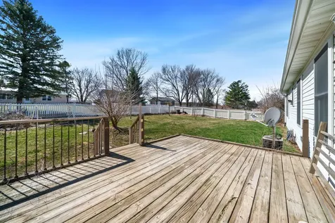 227 Meadow Drive Orangeville IL 61060