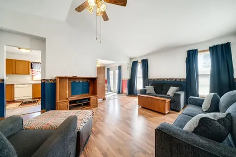 227 Meadow Drive Orangeville IL 61060