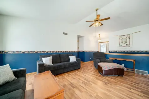 227 Meadow Drive Orangeville IL 61060