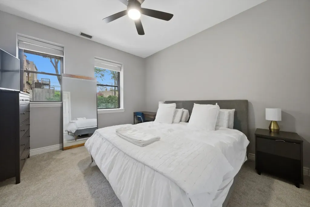 1054 West Armitage Avenue Chicago IL 60614