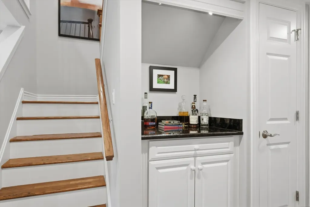 1054 West Armitage Avenue Chicago IL 60614