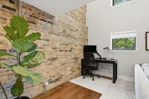 1054 West Armitage Avenue Chicago IL 60614
