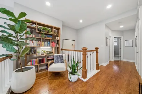 1054 West Armitage Avenue Chicago IL 60614