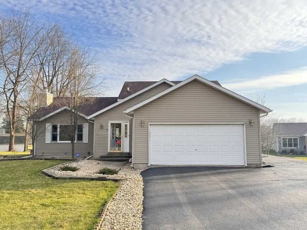 406 North Clover Court Dixon IL 61021