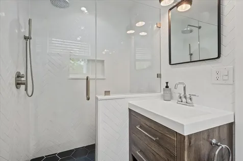 1208 Oak Street Winnetka IL 60093