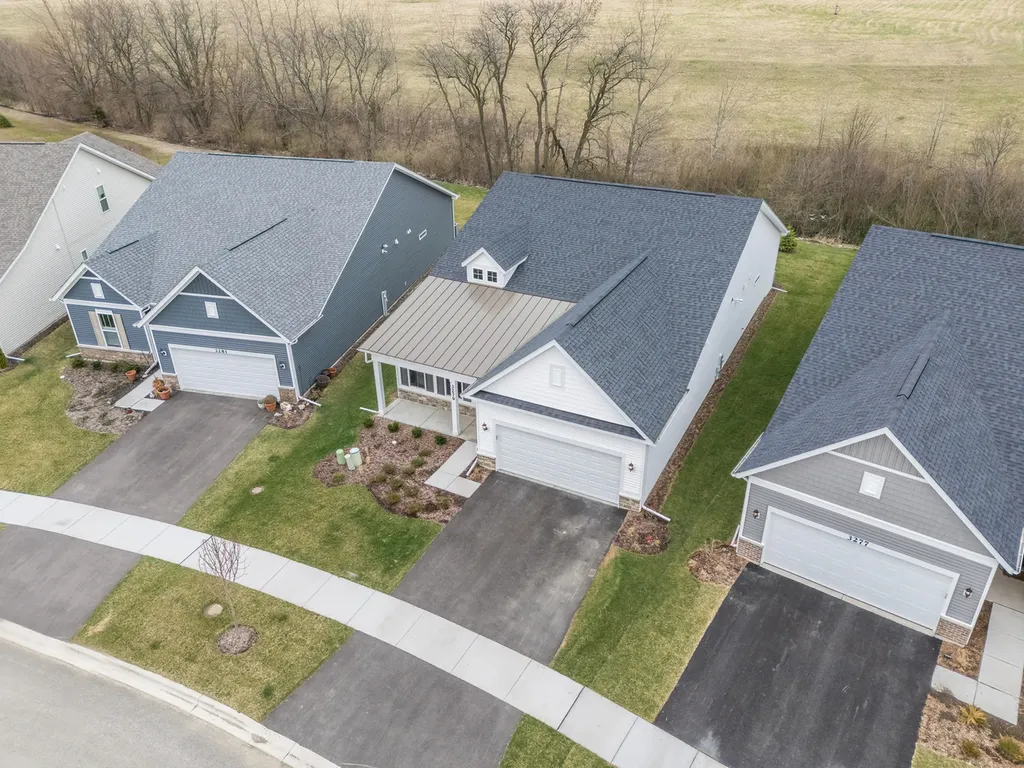 3279 Oak Creek Lane Aurora IL 60503