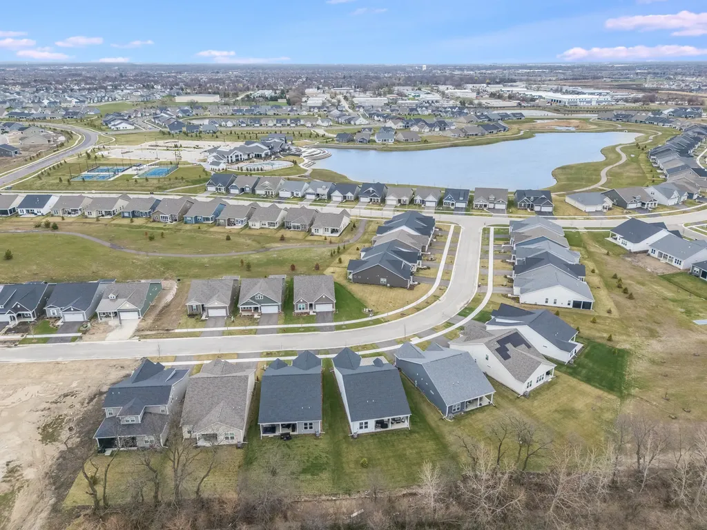 3279 Oak Creek Lane Aurora IL 60503