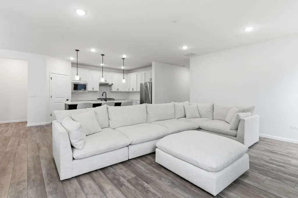 3279 Oak Creek Lane Aurora IL 60503