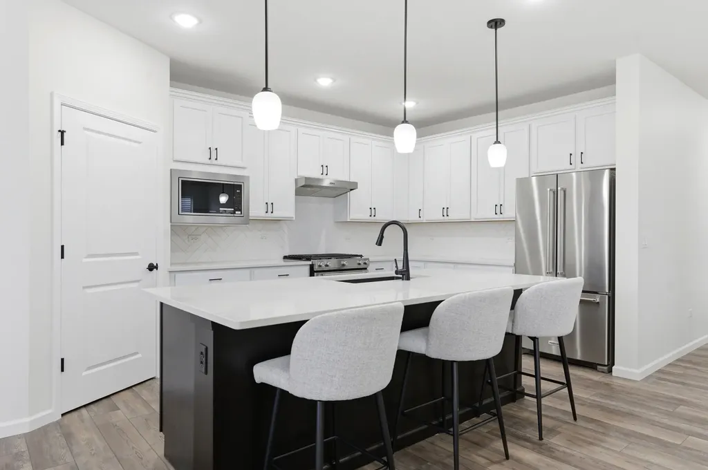 3279 Oak Creek Lane Aurora IL 60503