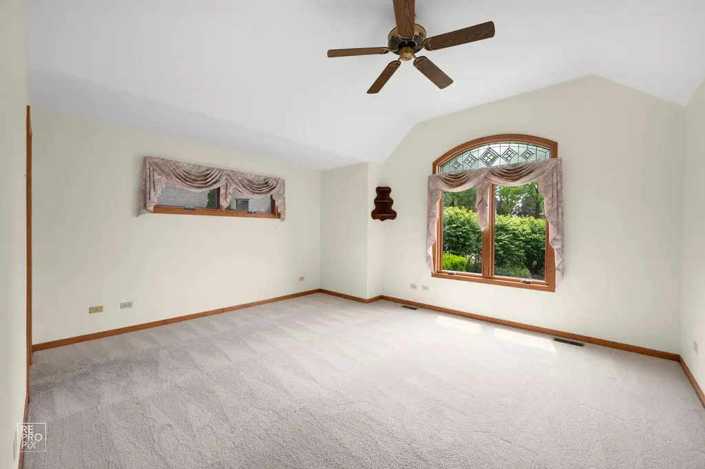 589 Edelweiss Drive Antioch IL 60002